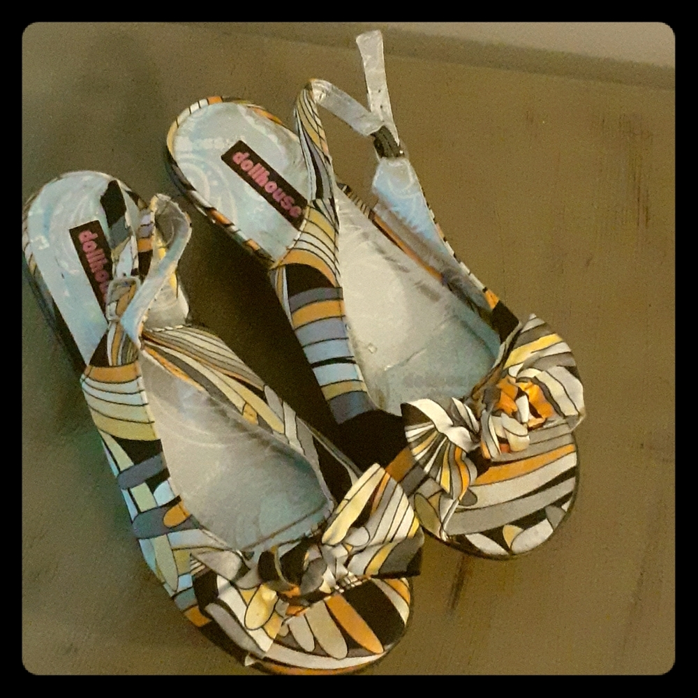 Dollhouse wedge sandals